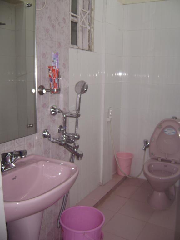 Innra Guest House Calcutá Quarto foto