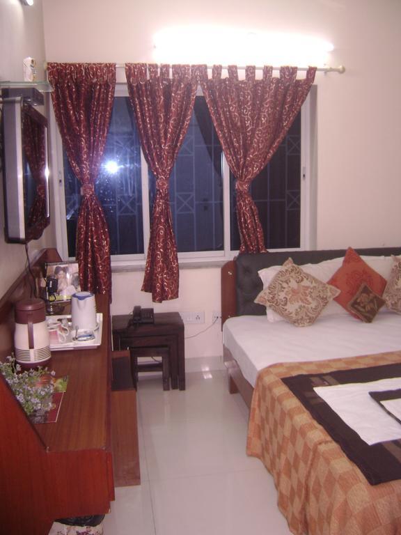 Innra Guest House Calcutá Quarto foto